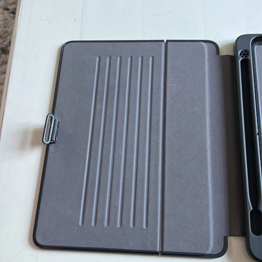 speck fits apple